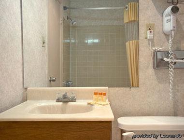 Rodeway Bristol Near Sesame Place Hotel 2*