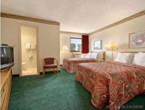 Rodeway Bristol Near Sesame Place Hotel 2*