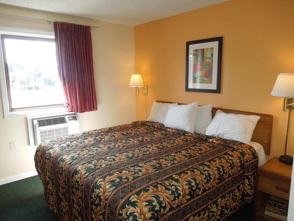 Rodeway Bristol Near Sesame Place Levittown